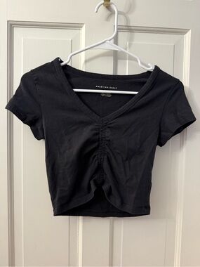 American Eagle Outfitters Black Ruched V-Neck Short-Sleeve Crop Top